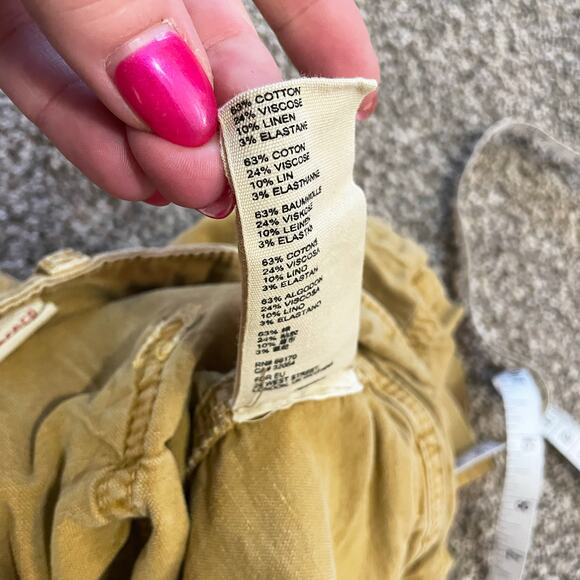 Anthropologie The Wanderer Cargo Utility Neutral Shorts Size 28 - Picture 6 of 6